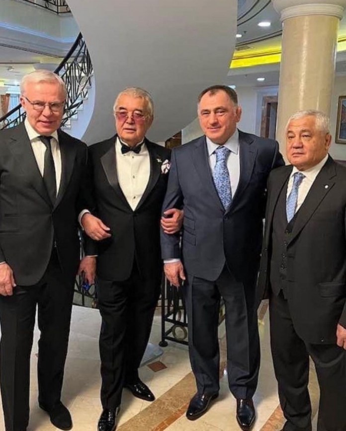 Халқаро нобель мукофоти ўзбек тадбиркорига муборак бўлсин!