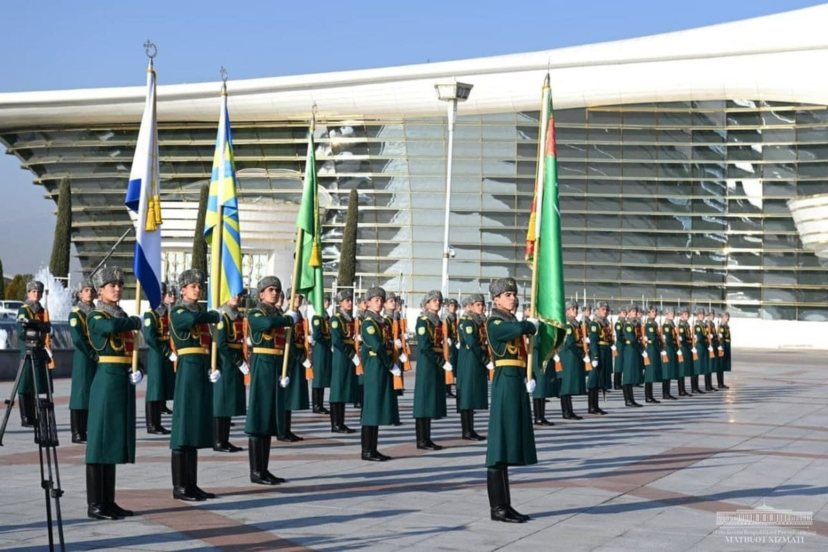 Шавкат Мирзиёев Ашхободга ташриф буюрди