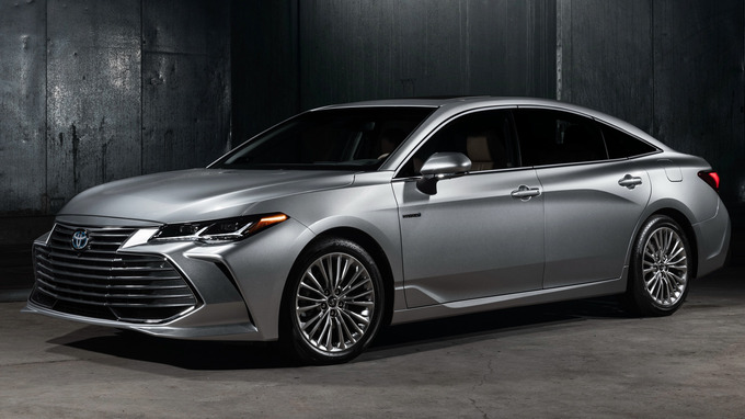 Mercedes`дан Cadillac`гача: амалдорлар қандай машинада юришади?