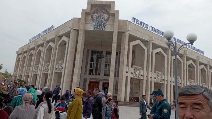 Гулистон бахшиларни чорлаяпти