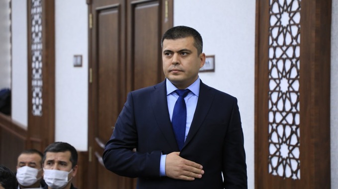 Бир кунда саккизта туманнинг ҳокимлари ўзгарди