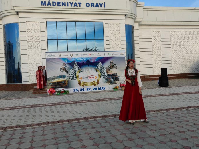Мўйноқ бўйлаб саёхат давом этмоқда+(ФОТО)