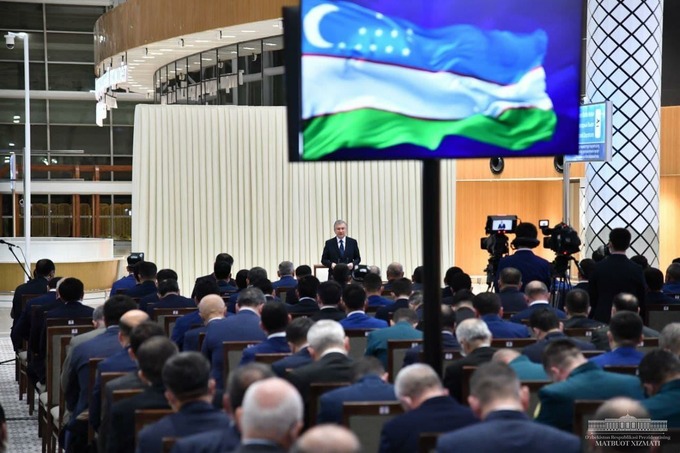 Президент Самарқандда туман ҳокимлари, МБ бошқармаси раҳбари ва бир нечта амалдорни ишдан бўшатди
