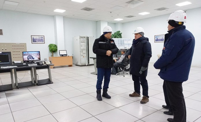 “Ўзбекнефтгаз”: “Ишчи гуруҳ” Шўртан газ кимё мажмусида бўлди