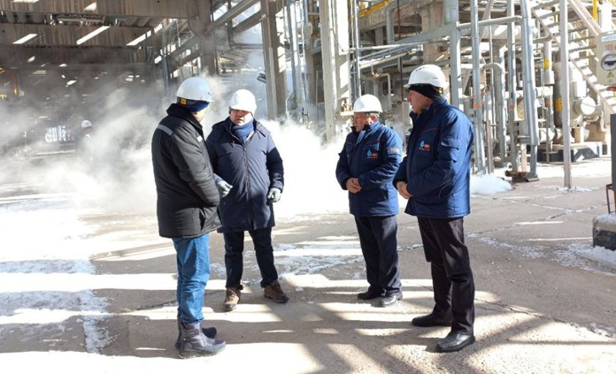 “Ўзбекнефтгаз”: “Ишчи гуруҳ” Шўртан газ кимё мажмусида бўлди