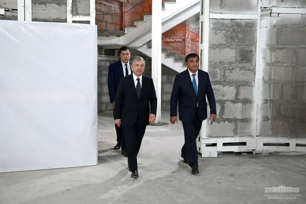 Фото: Шавкат Мирзиёев Ислом цивилизацияси маркази қурилишини кўздан кечирди