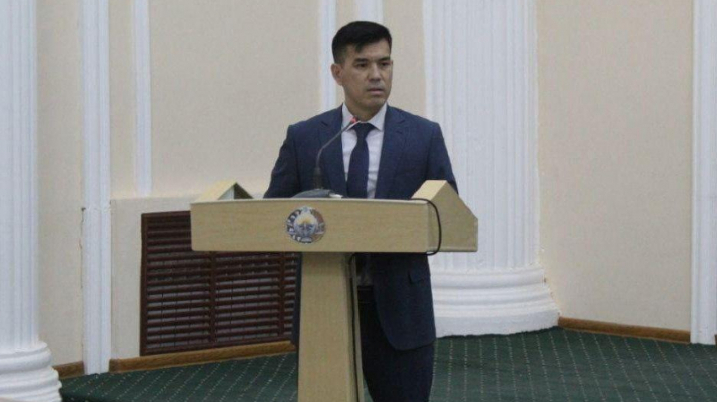Тахиатош тумани ҳокими фирибгарлик билан айбланиб, қамоққа олинди