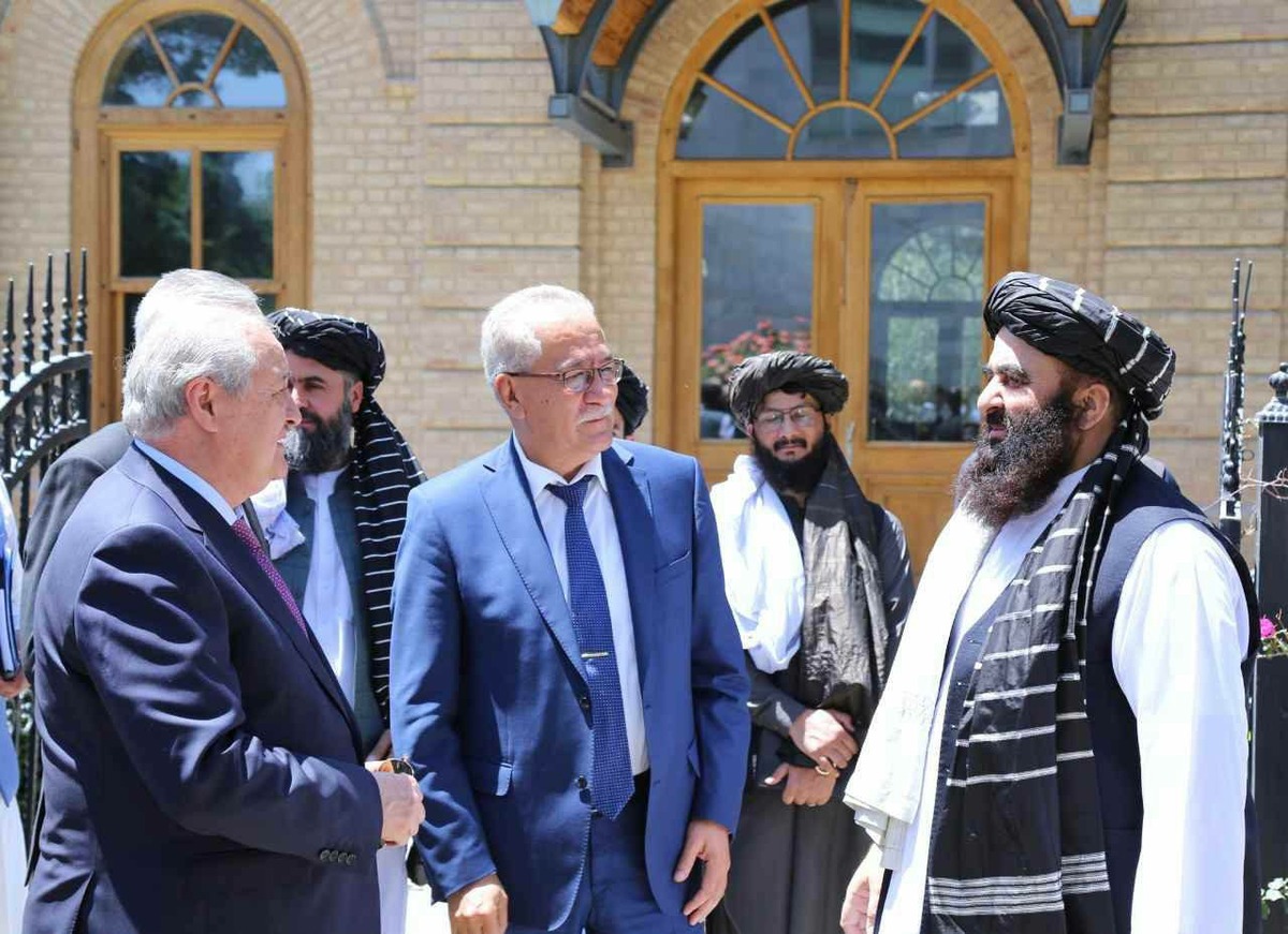 Абдулазиз Камилов Кобулда Афғонистон ТИВ раҳбари в.б. билан учрашди