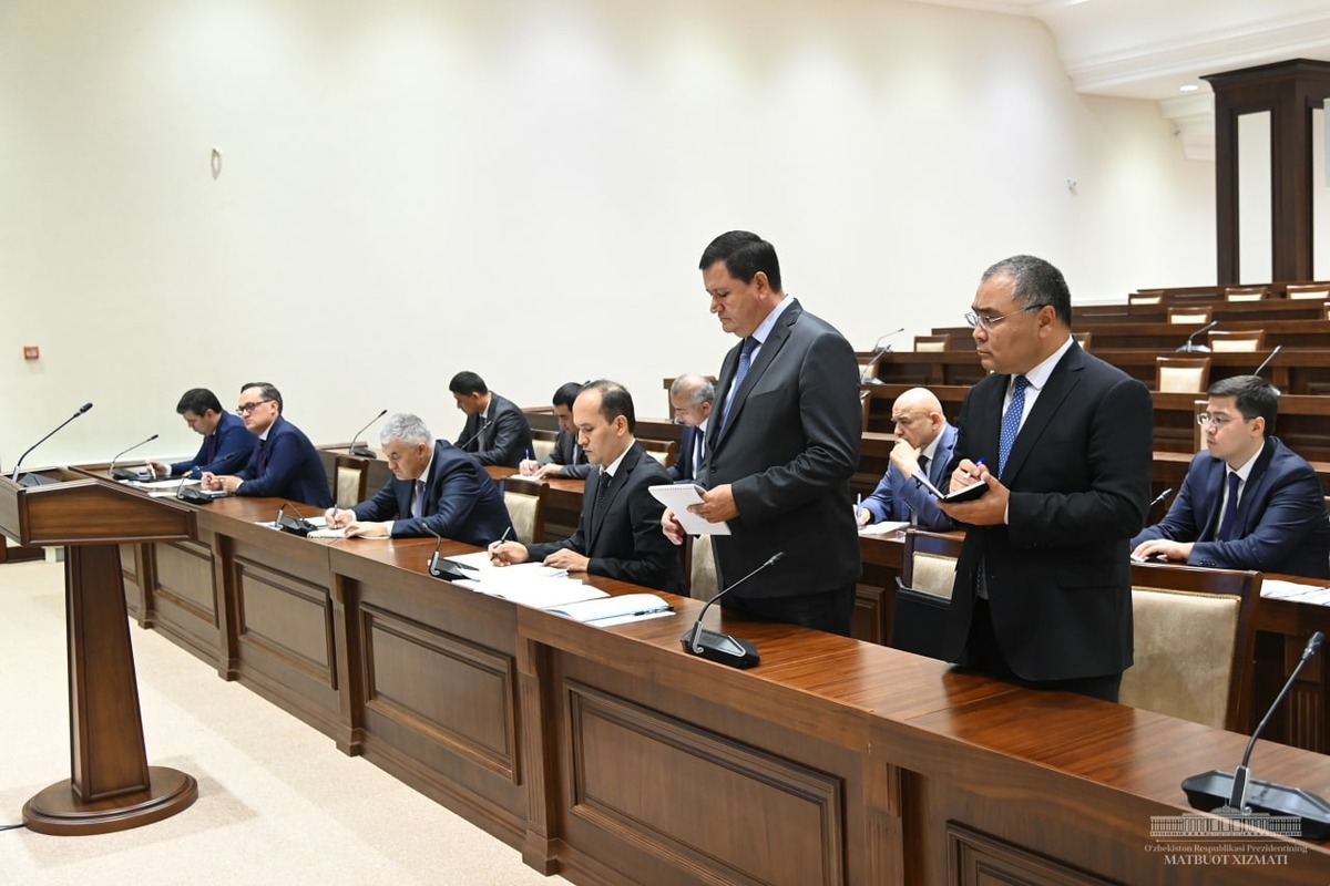Президент аномал иссиқда пахта ҳосилини сақлаб қолиш учун «долзарб 30 кунлик» эълон қилди