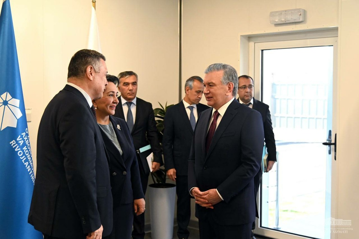 Президент мамлакатни рақамлаштиришнинг «юраги»га ташриф буюрди (фото)