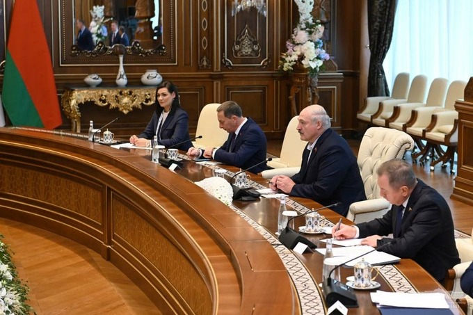 Шавкат Мирзиёев ва Александр Лукашенко учрашув ўтказди