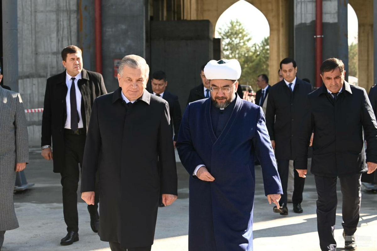 Шавкат Мирзиёев Самарқандга борди