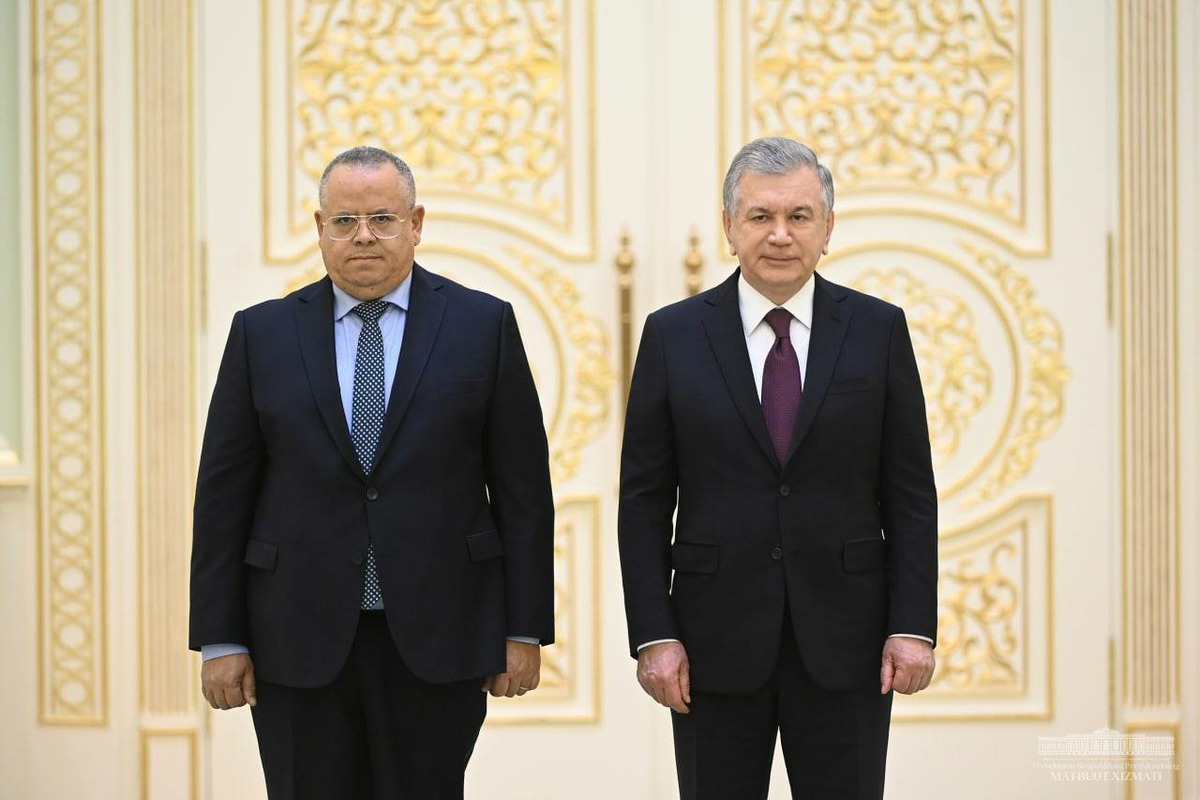 Ўзбекистон президенти янги тайинланган элчиларни қабул қилди