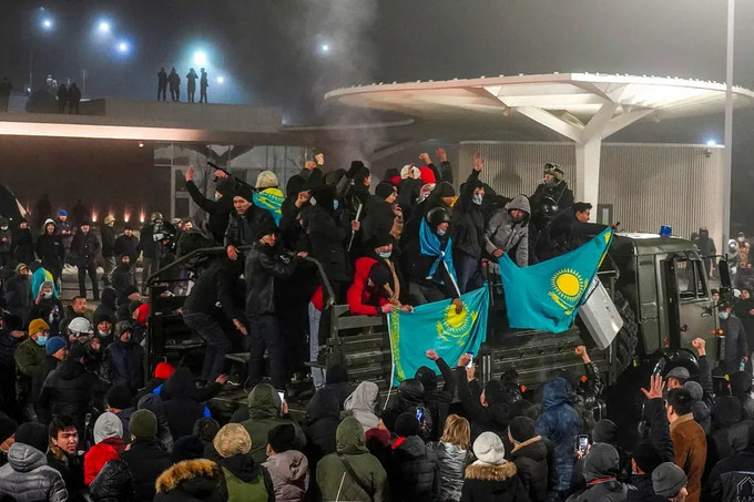 Уруш, пандемия, иқтисодий, сиёсий ва иқлим инқирозлари — 2022 йилнинг энг муҳим воқеалари «Газета.uz» шарҳида