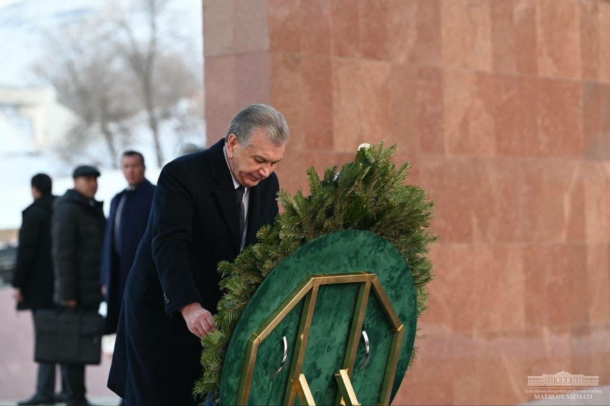 Шавкат Мирзиёев Қирғизистонга ташриф буюрди