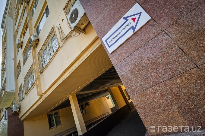 «Азамат, Дубай отмен», «Куёвингиз билан муҳим ишимиз бор» ва бошқалар — Тошкентда референдум тарғиботи. Фото