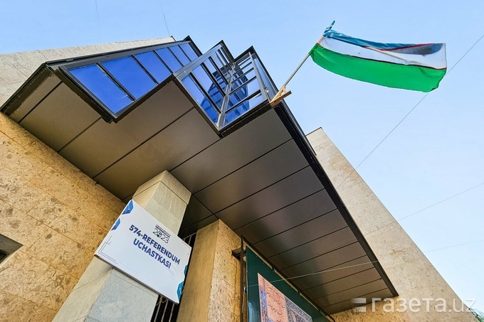 «Азамат, Дубай отмен», «Куёвингиз билан муҳим ишимиз бор» ва бошқалар — Тошкентда референдум тарғиботи. Фото