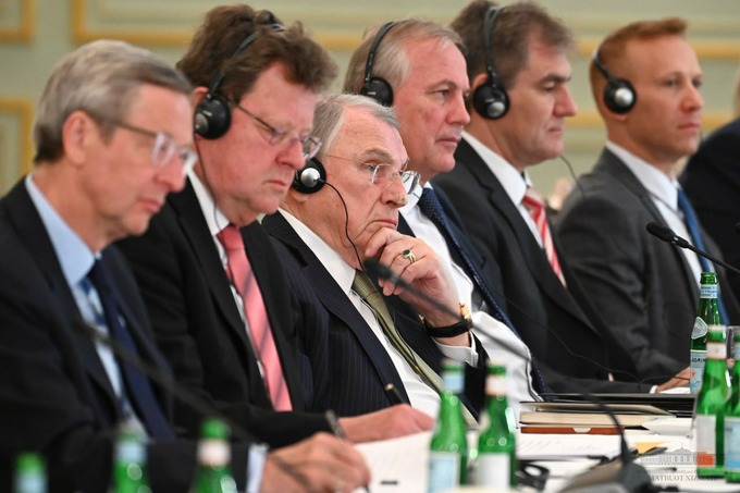 Ўзбекистон президенти CLAAS, Knauf, Siemens Energy, Deutsche Bank ва бошқа компаниялар раҳбарлари билан учрашди