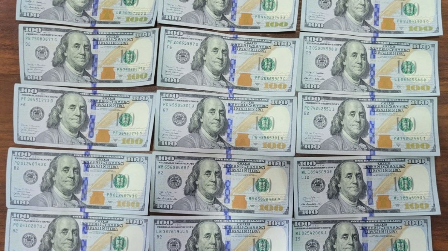 Самарқандда икки нафар фуқарони Англияга $3000 эвазига юбормоқчи бўлган шахс ушланди