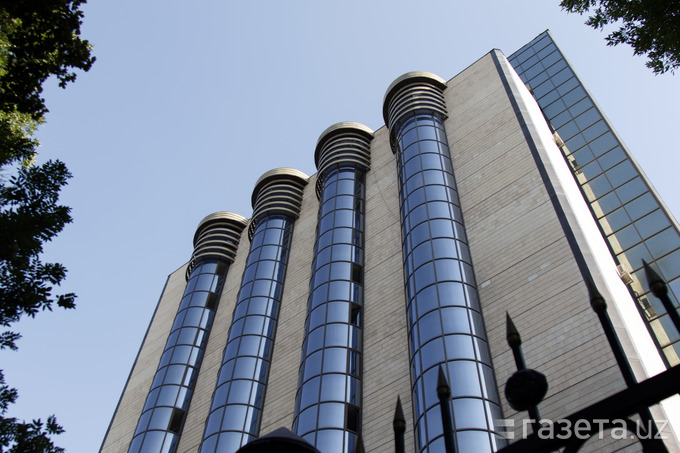 МБ валюта операциялари бўйича янги чекловларни бекор қилди