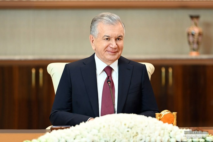 Шавкат Мирзиёев ИҲТ саммитида иштирок этиш учун келган давлат раҳбарлари билан учрашди