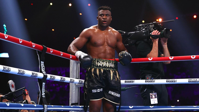Френсис Нганну: «Фьюрига қарши жангда MMA’даги бутун фаолиятимда олган гонораримдан кўра кўпроқ пул ишлаб топдим»