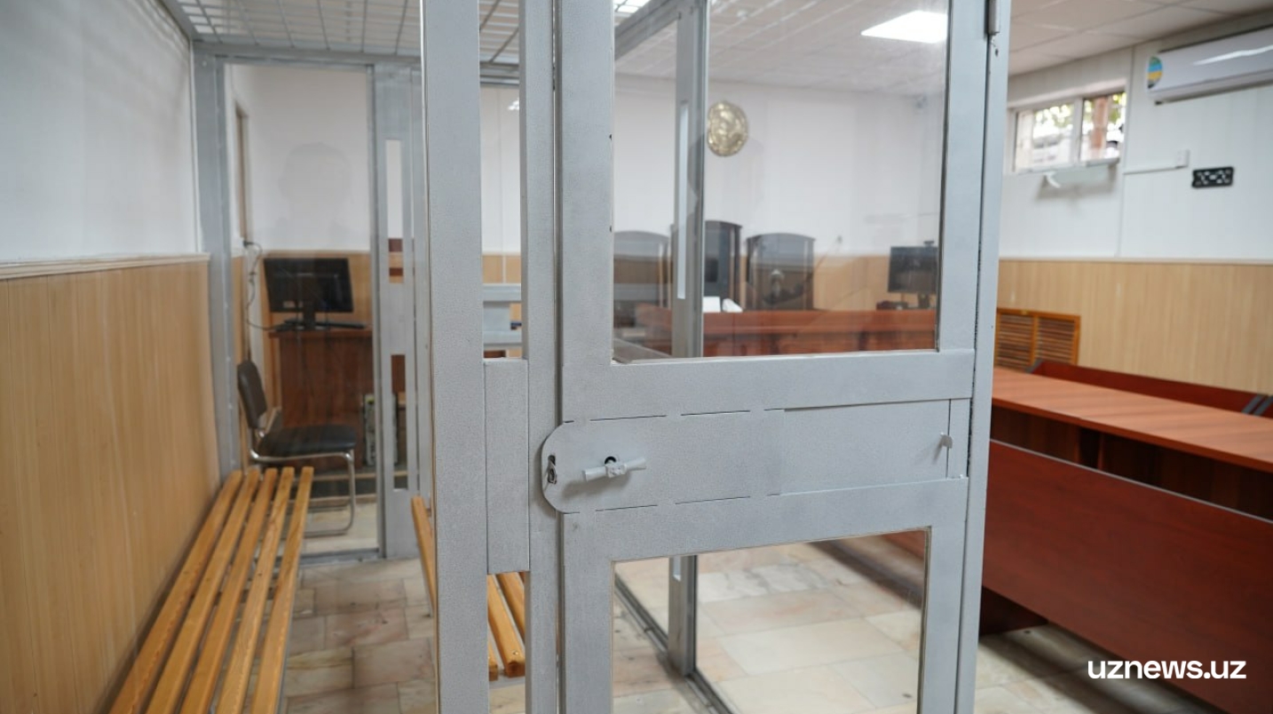 Тошкентда қўшни эркак билан жинсий алоқада бўлиб, кейин уни ўлдирган аёлга ҳукм ўқилди