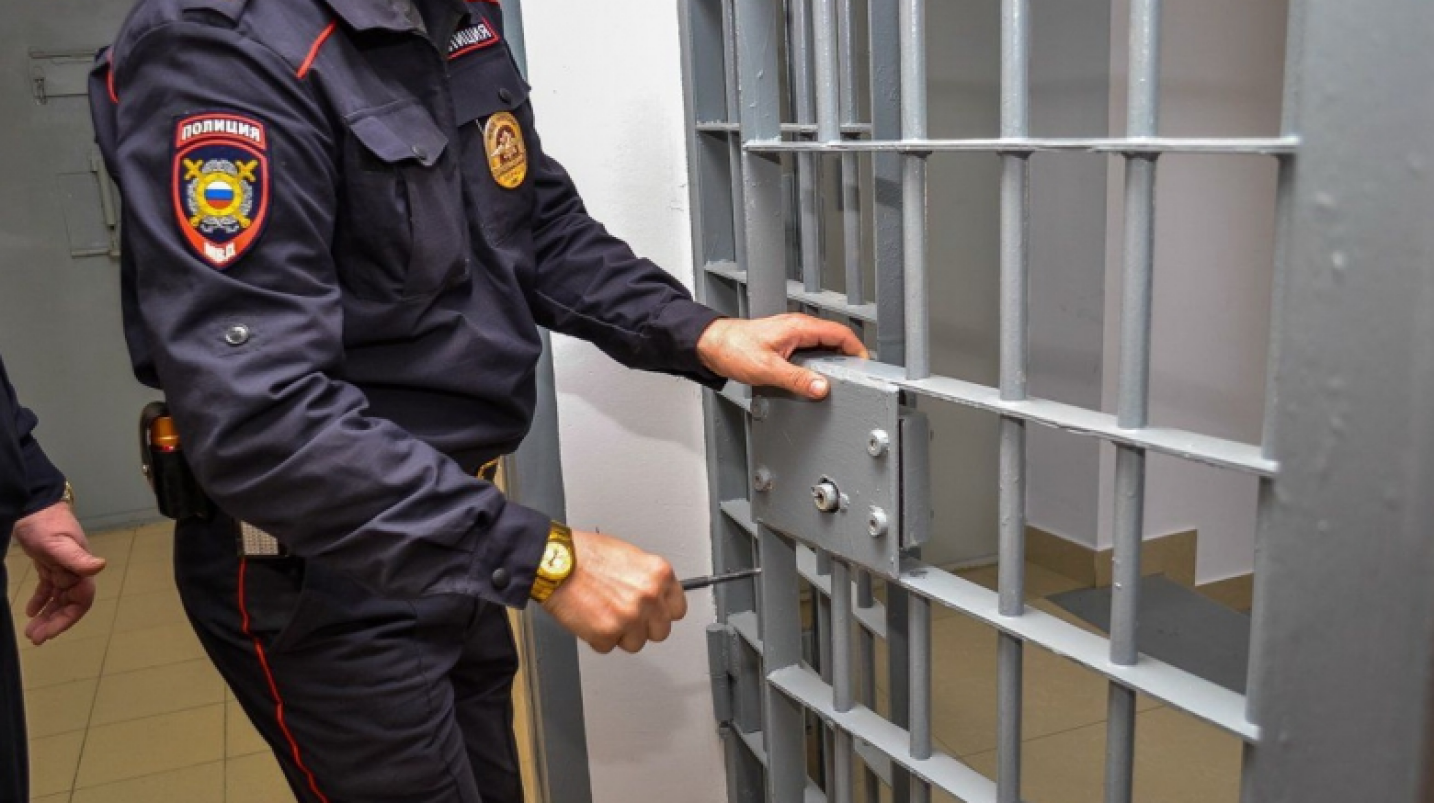 Россияда ўзбекистонлик такси ҳайдовчиси 18 ёшли қизни зўрлади
