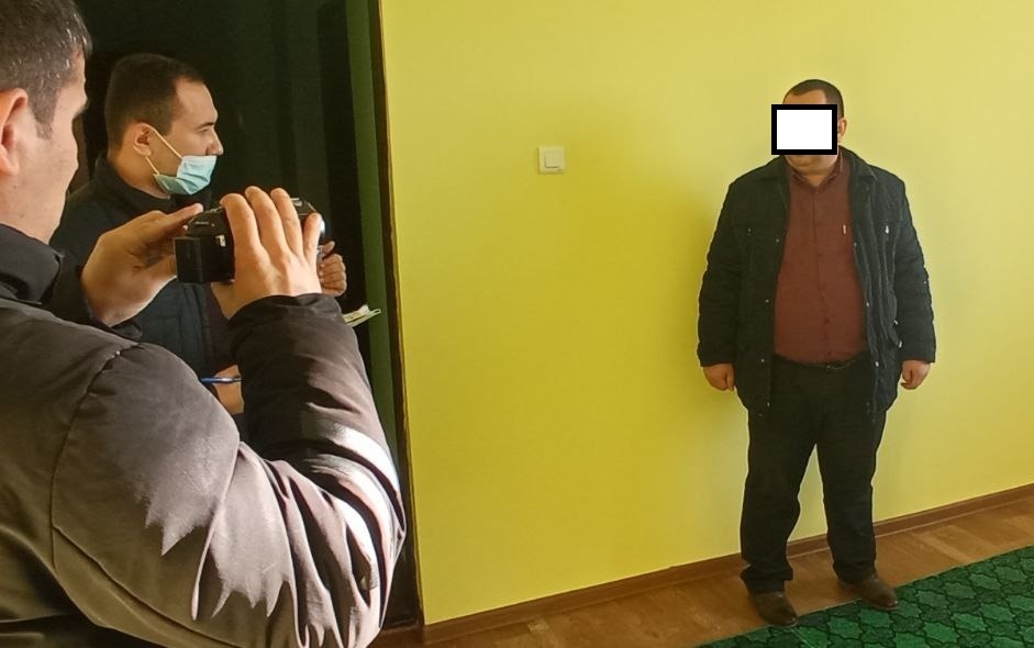 Навоийда неврология бўлими бошлиғи бемор боланинг онасини жинсий алоқа қилишга мажбурламоқчи бўлган