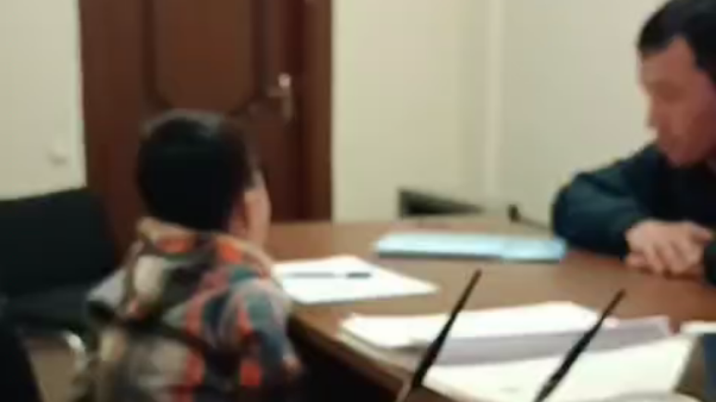 "Ситуацион невроз": 6 ёшли отасиз ўсган бола отасини кўрганда ундан қўрқмоқда — видео