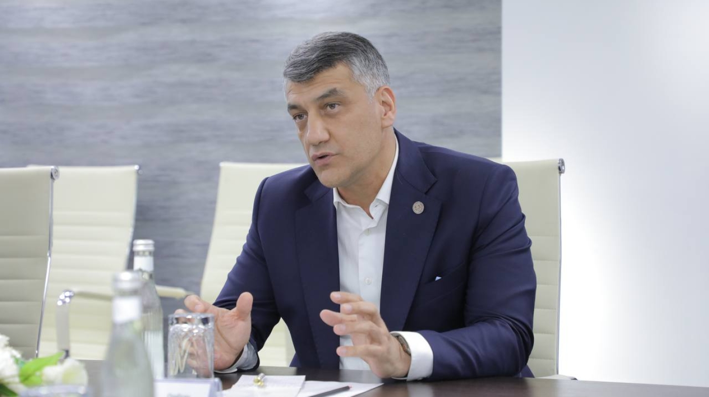 Ўзбекистонда ЛГБТ тарғиботини тақиқлаш бўйича қонун қабул қилиш устида ишлаяпмиз — Алишер Қодиров