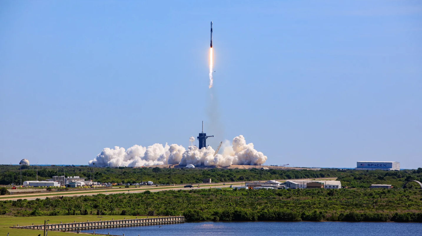 Узбекистан планирует запустить свой спутник на ракете SpaceX