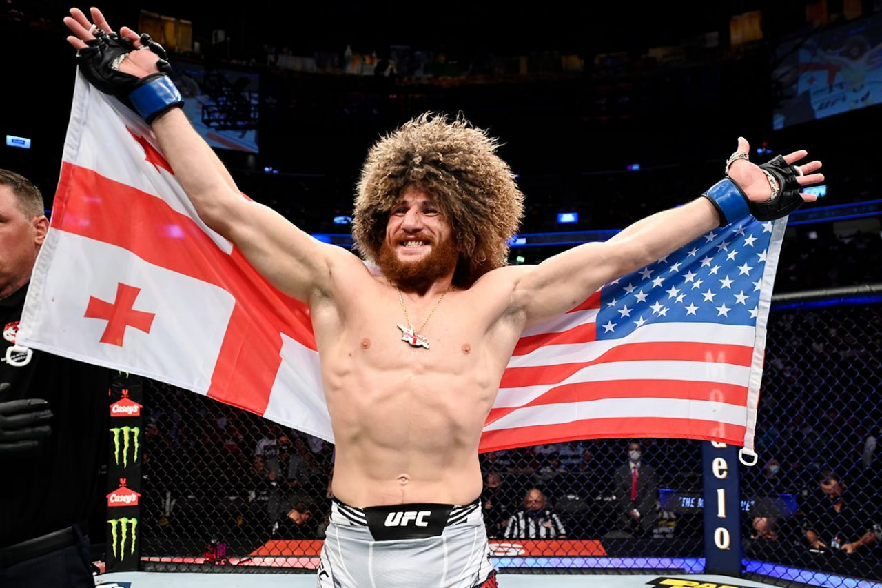UFC 316 турнирининг барча иштирокчилари тарозидан ўтишди