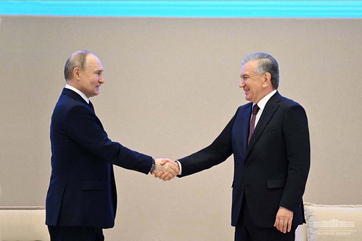 Шавкат Мирзиёев Владимир Путинни Россия куни билан табриклади