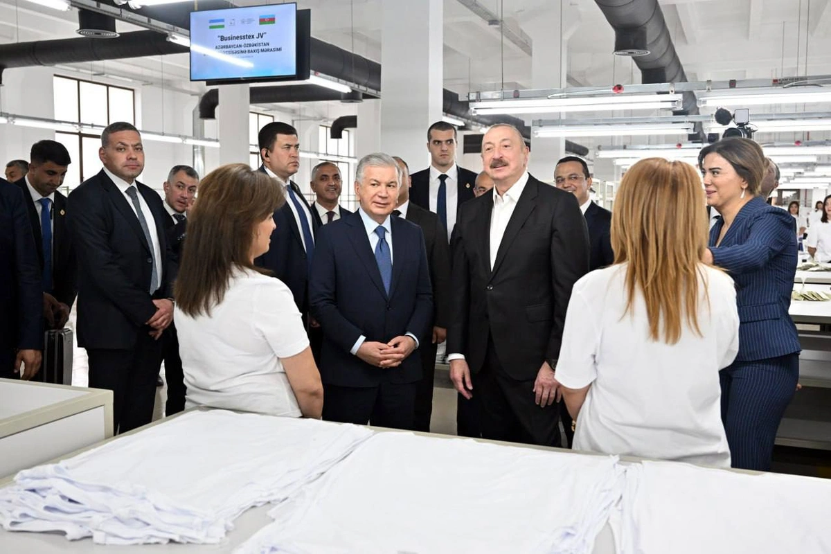 Ўзбекистон ва Озарбайжон президентлари Хонкендига ташриф буюрди (+фото)