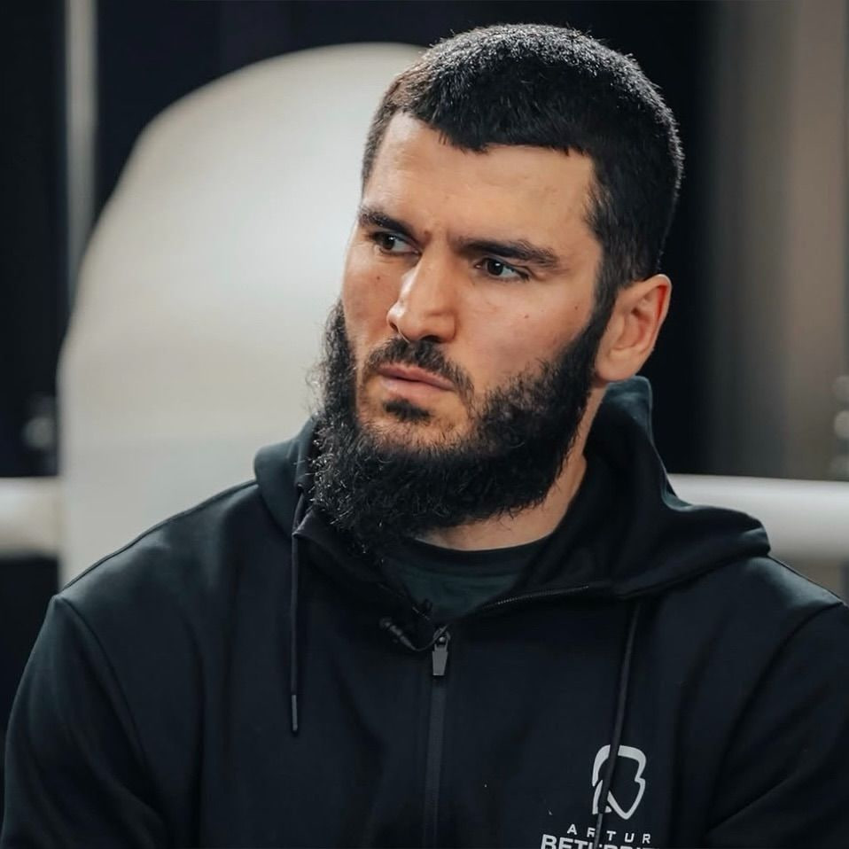 Бетербиев Бивол билан трилогия бўйича баёнот берди