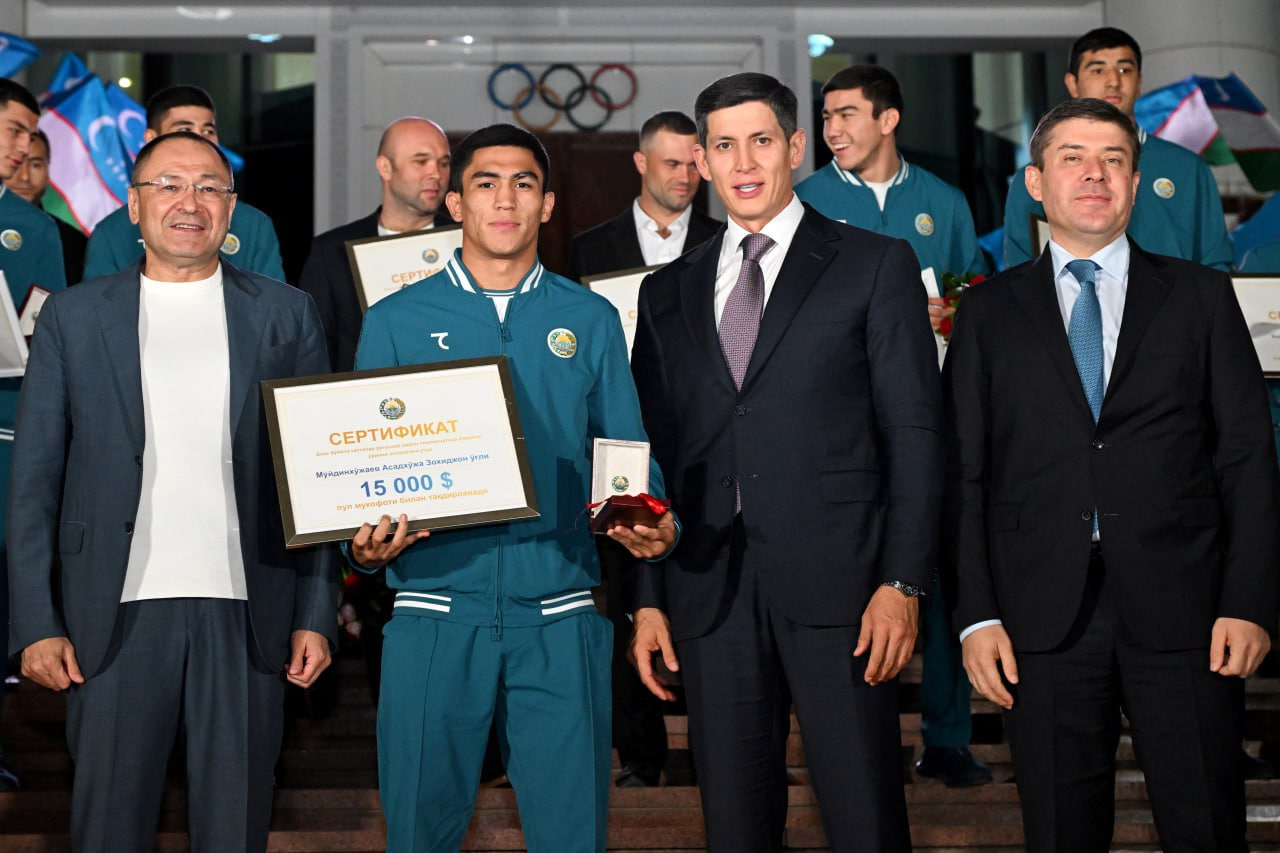Жаҳон чемпионатларининг қаҳрамонлари давлатимиз томонидан муносиб тақдирланишди