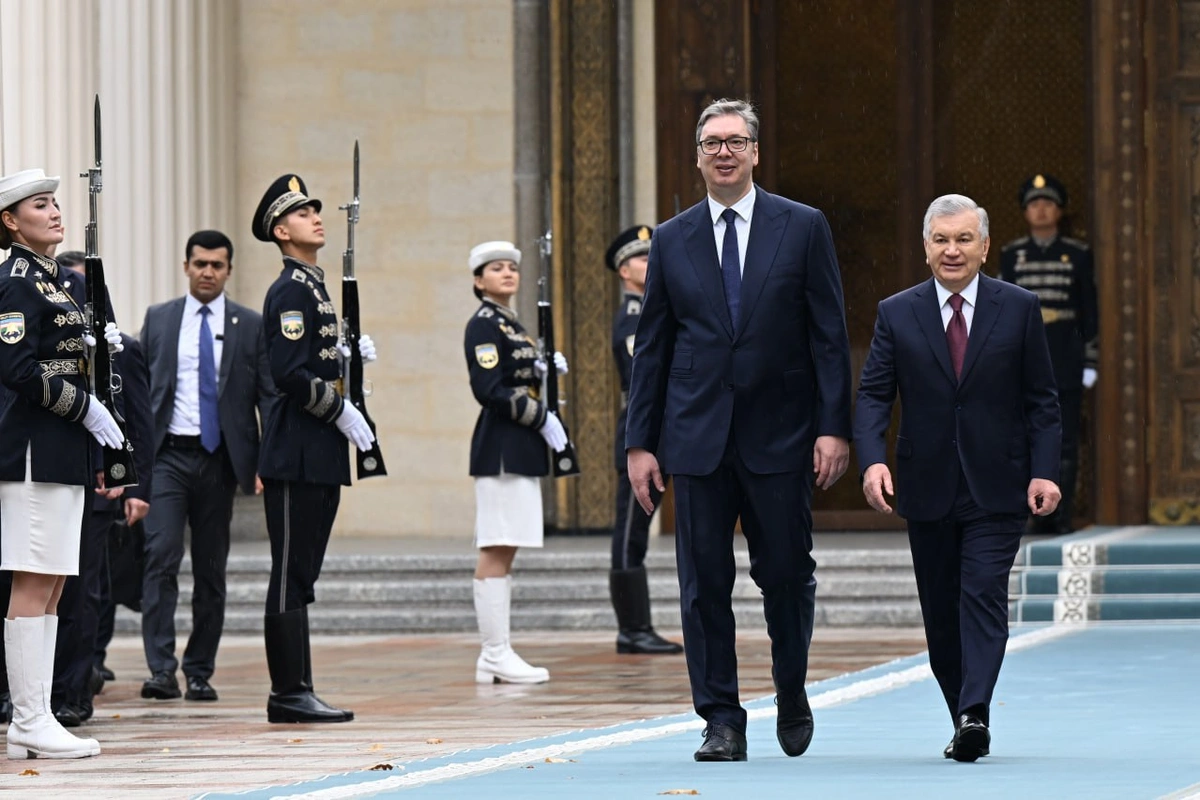 Сербия президенти Кўксаройда расмий кутиб олинди. Фото Сербия президенти Кўксаройда расмий кутиб олинди. Фото