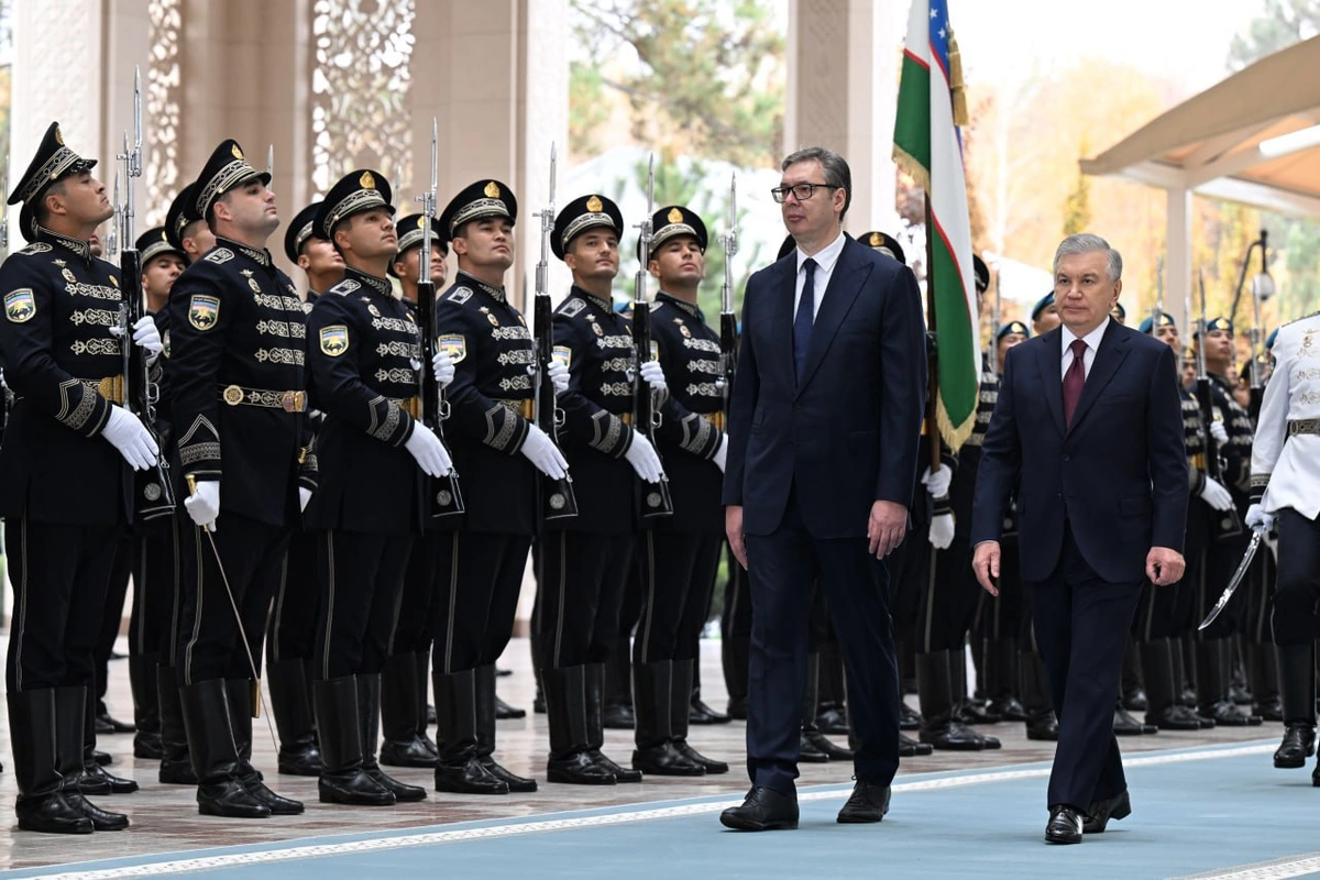 Сербия президенти Кўксаройда расмий кутиб олинди. Фото Сербия президенти Кўксаройда расмий кутиб олинди. Фото
