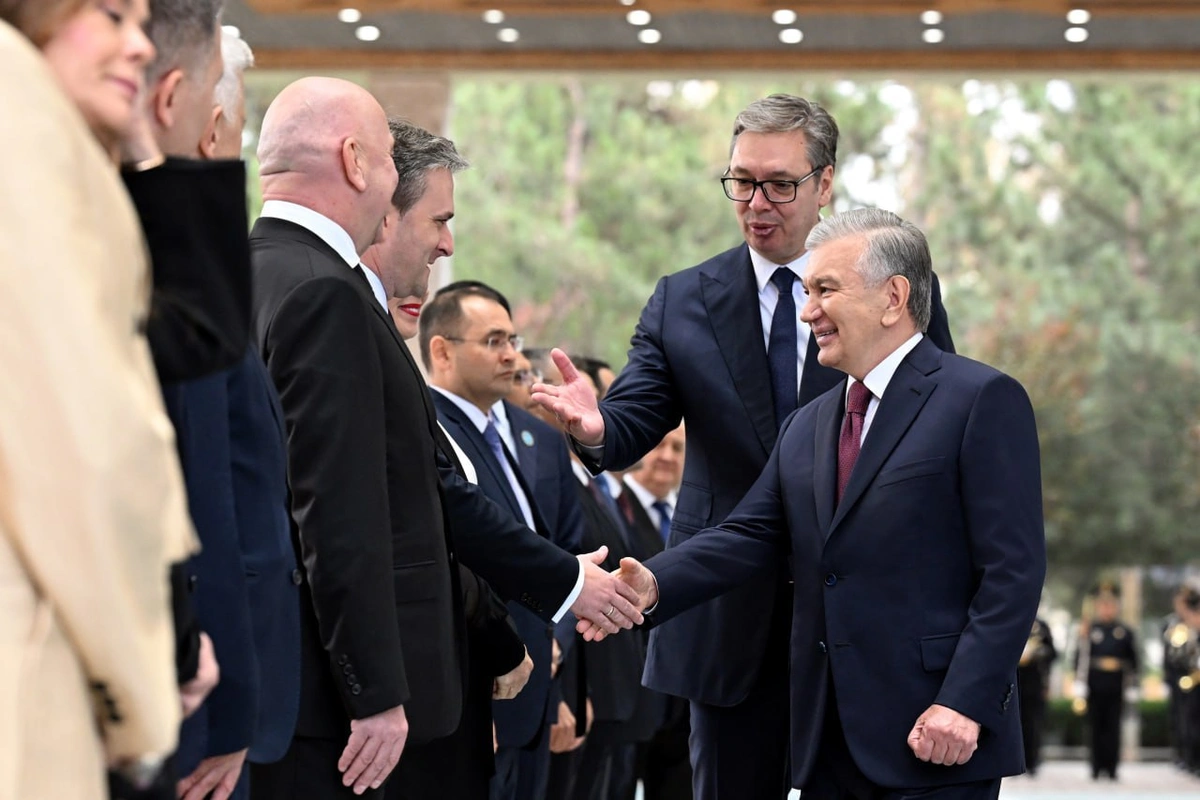 Сербия президенти Кўксаройда расмий кутиб олинди. Фото Сербия президенти Кўксаройда расмий кутиб олинди. Фото