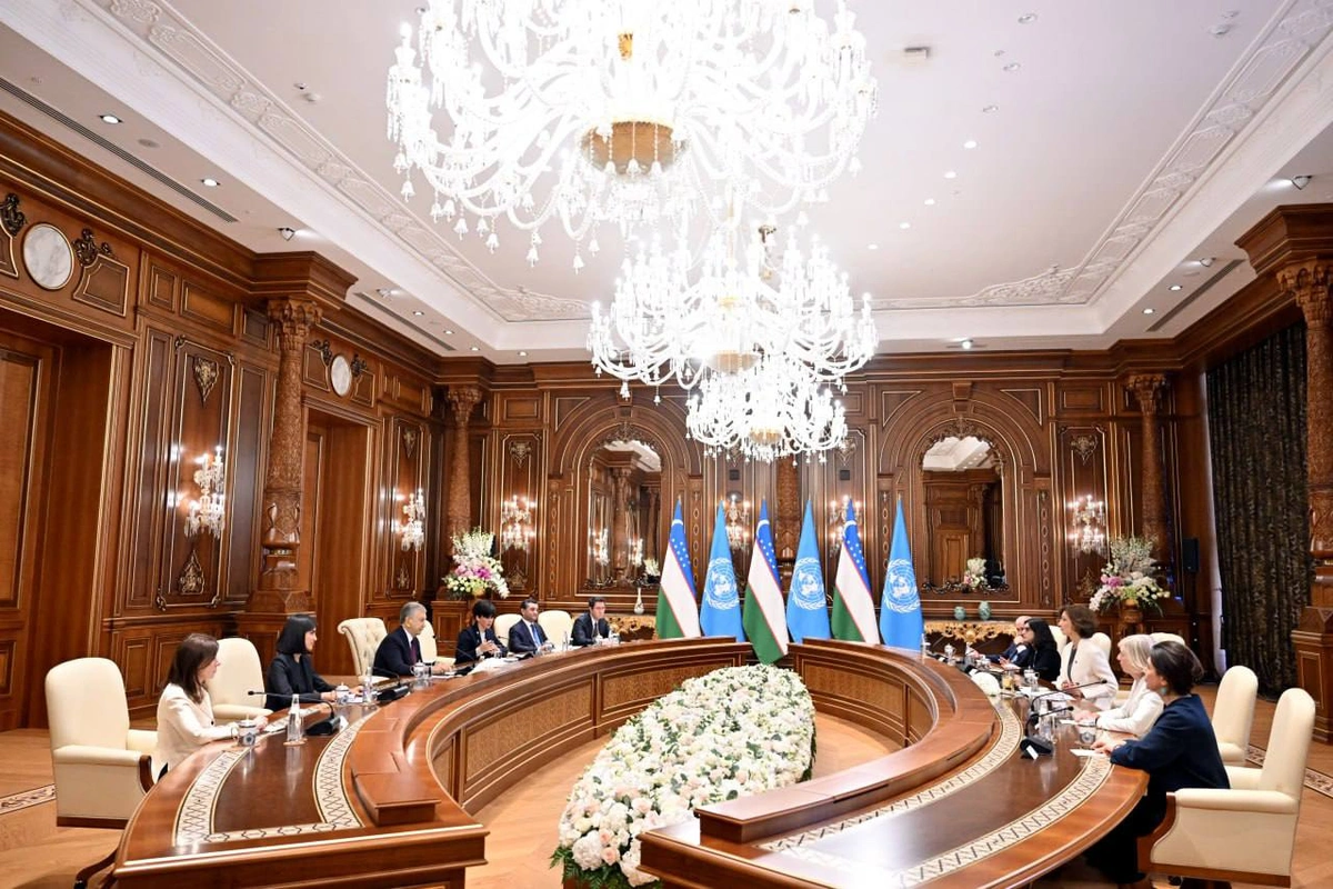 Шавкат Мирзиёев ЮНЕСКО бош директори Одри Азулени «Дўстлик» ордени билан мукофотлади