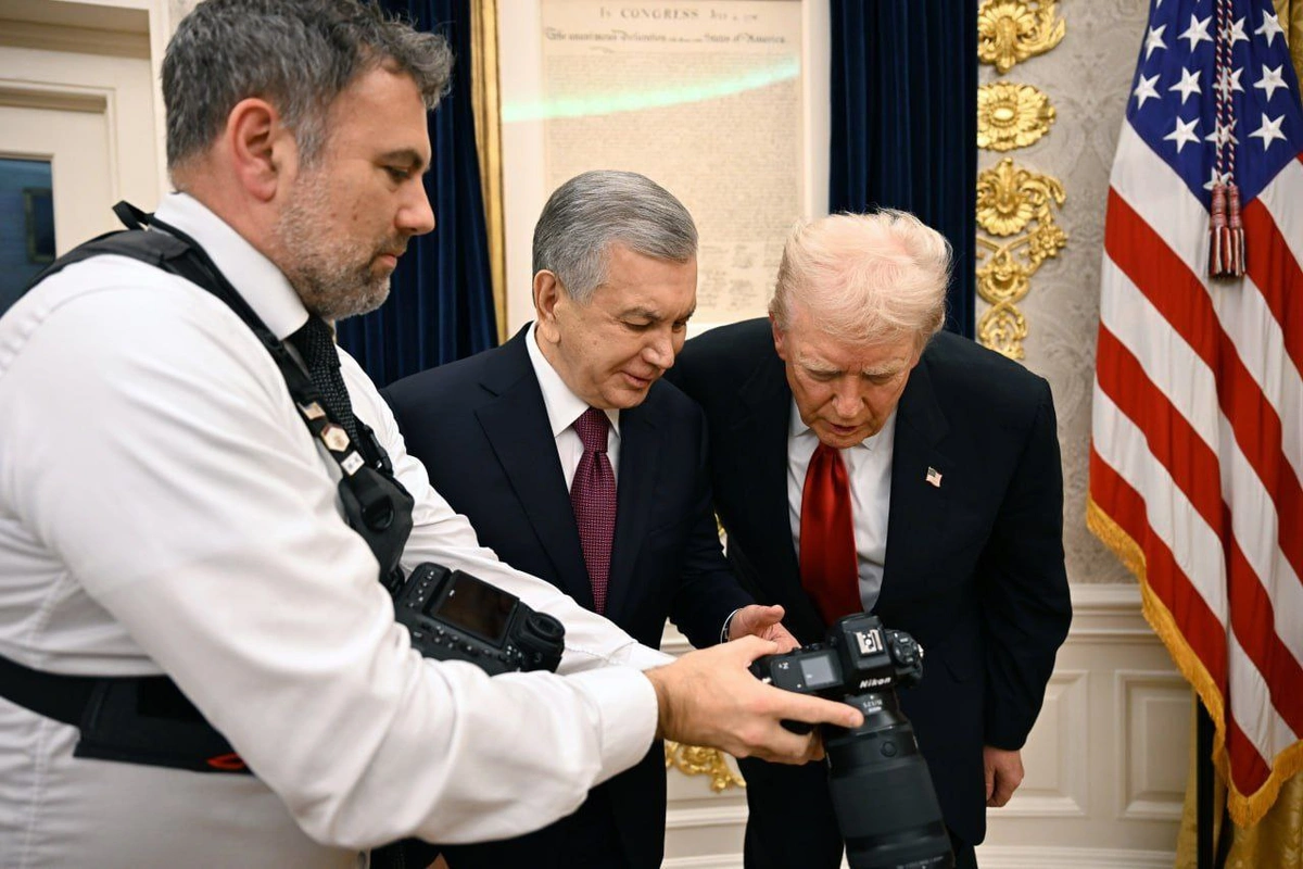 Шавкат Мирзиёев ва Дональд Трампнинг Оқ уйдаги музокаралари — суратларда Шавкат Мирзиёев ва Дональд Трампнинг Оқ уйдаги музокаралари — суратларда