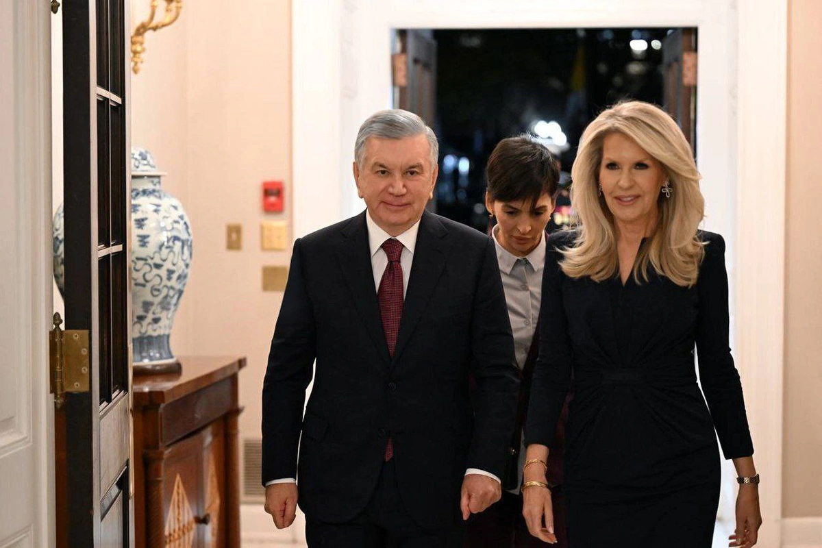 Шавкат Мирзиёев ва Дональд Трампнинг Оқ уйдаги музокаралари — суратларда Шавкат Мирзиёев ва Дональд Трампнинг Оқ уйдаги музокаралари — суратларда