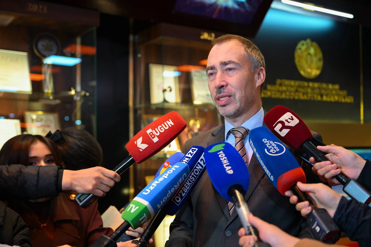 «Ўзбекистон билан виза тартибини соддалаштириш бўйича музокаралар олиб бориш мумкин, аммо бу эртага бошланмайди» — ЕИ элчиси