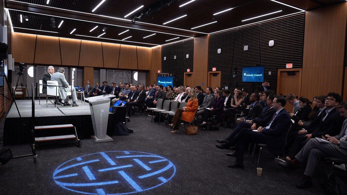 «АҚШ билан ҳамкорлигимиз кимгадир қарши эмас, балки бирор мақсад йўлида қурилиши лозим» — СМТИ директори «АҚШ билан ҳамкорлигимиз кимгадир қарши эмас, балки бирор мақсад йўлида қурилиши лозим» — СМТИ директори