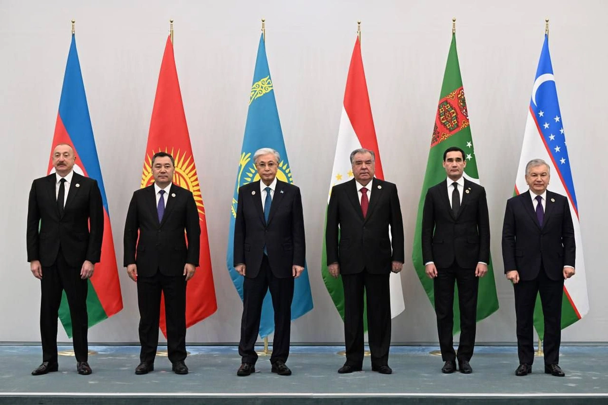 Озарбайжон МО давлатлари раҳбарлари Маслаҳат учрашувининг тўла ҳуқуқли аъзосига айланди