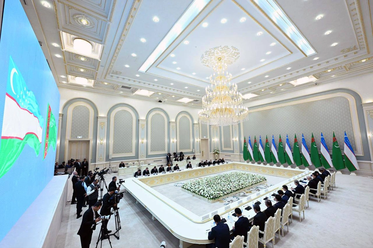 Ўзбекистон ва Туркманистон президентлари чегараолди савдо зонасини ишга туширди Ўзбекистон ва Туркманистон президентлари чегараолди савдо зонасини ишга туширди