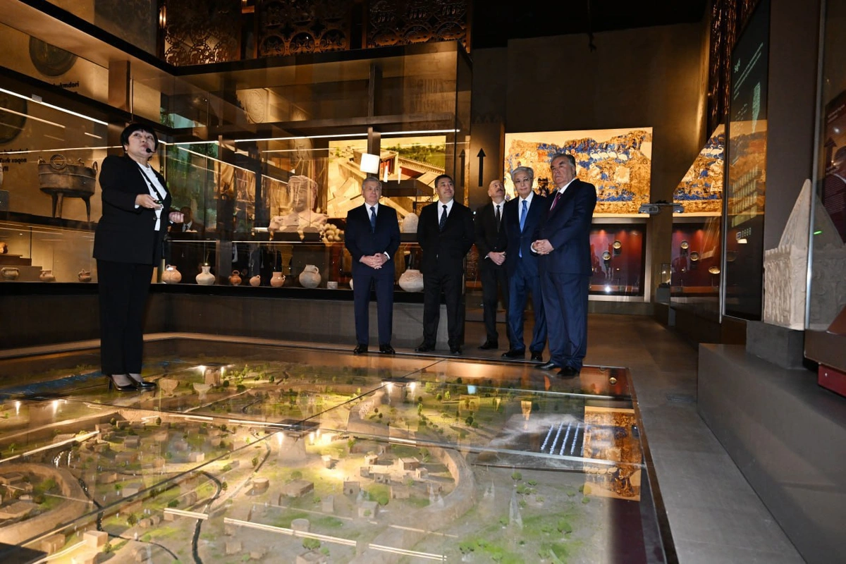 «Бирламчи омил — платформа эмас, балки ҳозир ҳамкорлик рақобатдан кўра фойдали экани». Сиёсатшунослар — Марказий Осиё давлатлари раҳбарлари учрашуви якунлари ҳақида