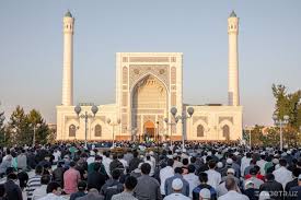 ИСТИСҚО НАМОЗИ КЕЛАЁТГАН ЖУМА НАМОЗИДА ЎҚИЛАДИ