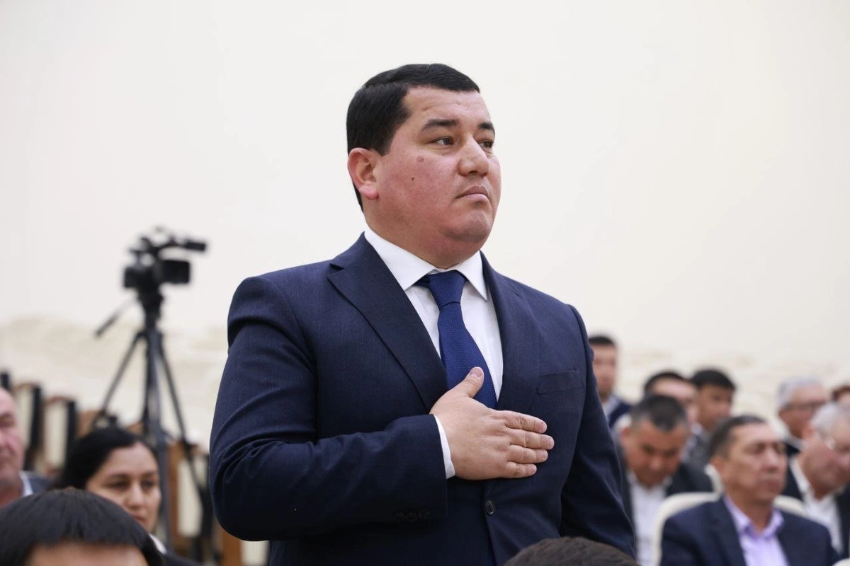 Фаррух Ўктамжонов Гулистон шаҳри ҳокими бўлди